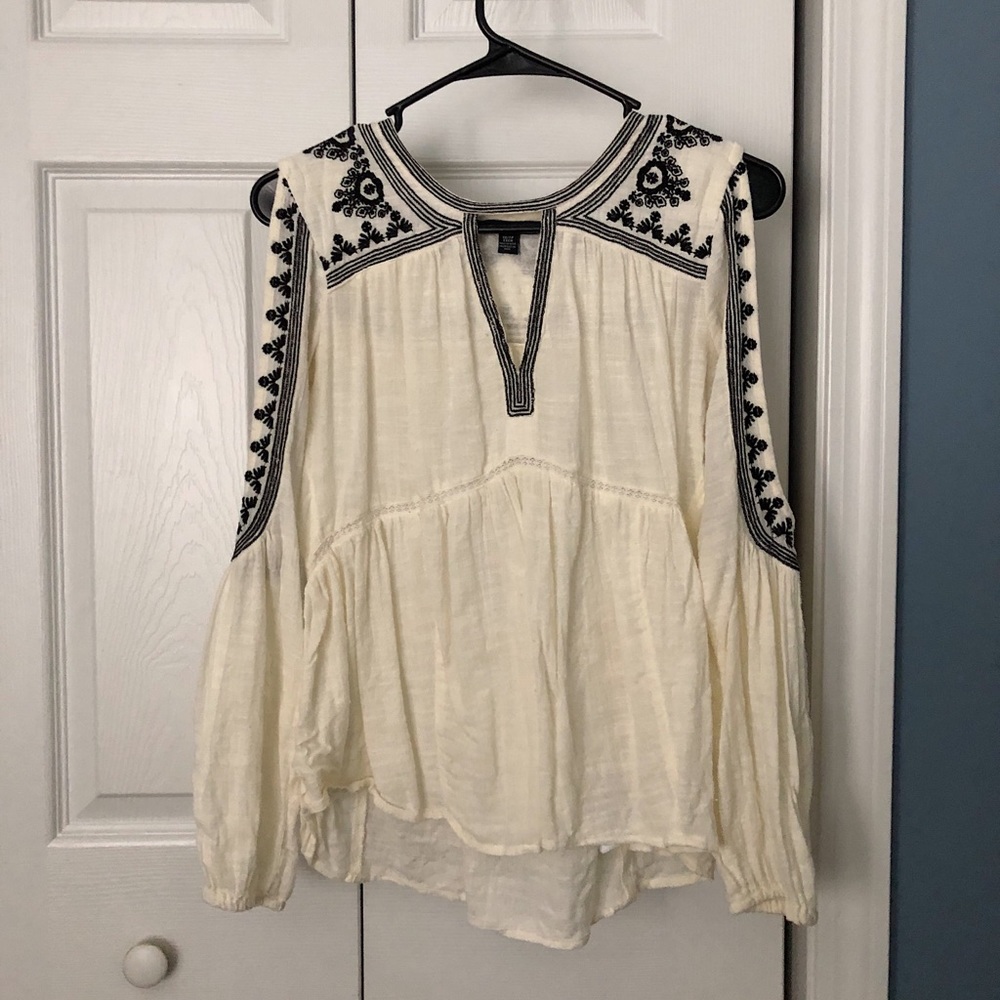 American Eagle Open Sleeve Top